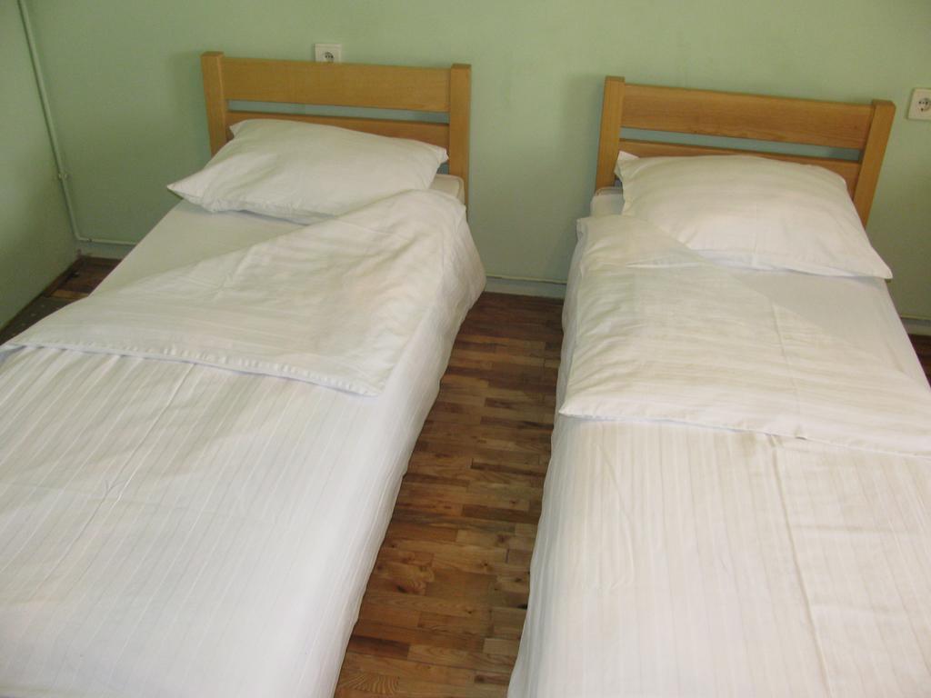 Apartments & Rooms Korzo สลาวอนสกีบรอด ภายนอก รูปภาพ